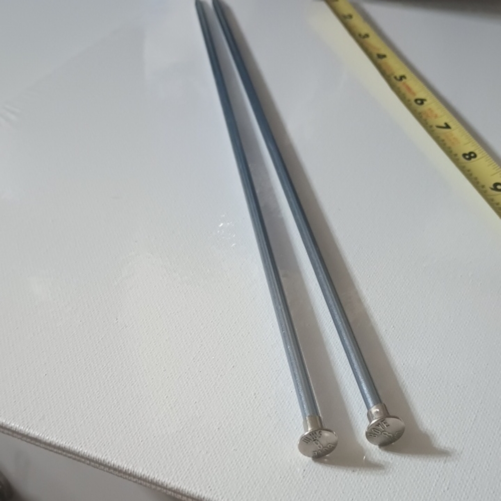Metal Straight Knitting Needles - Silver/Gray
